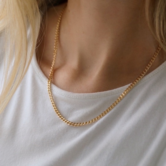 Tribeca Curb Necklace | 18k Gold Filled - Picture 2 of 7